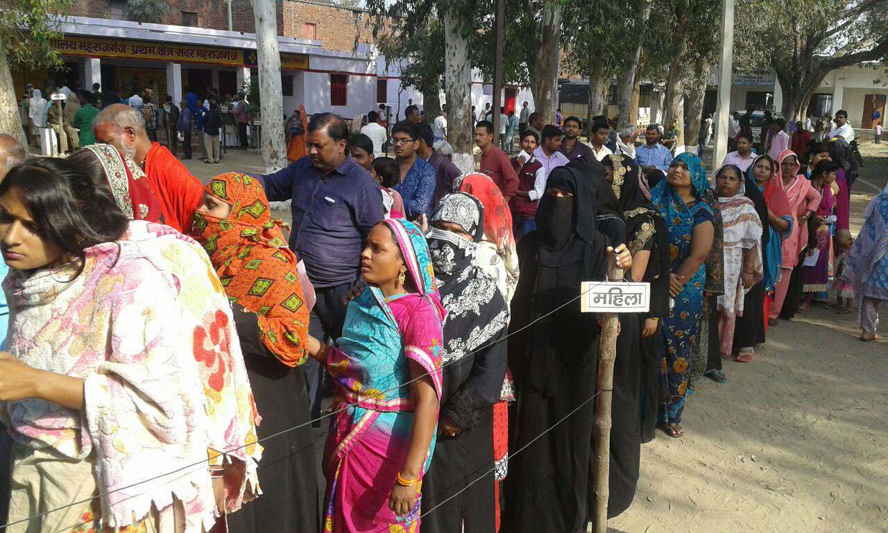 Votes stand in queue at Maharajganj, Uttar Pradesh