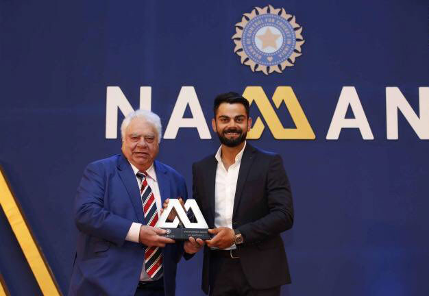 Kohli at the  BCCI Awards, where he was felicitated with the Polly Umrigar Award