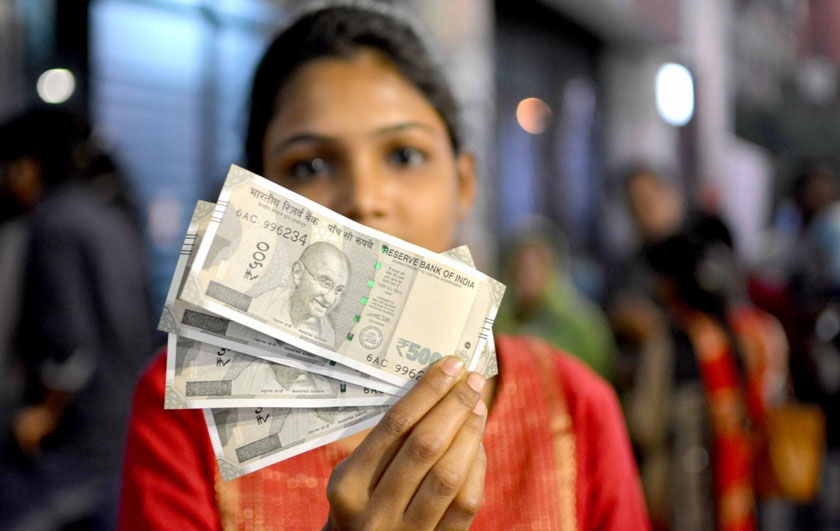 Rupee recovers by 9 Paise 