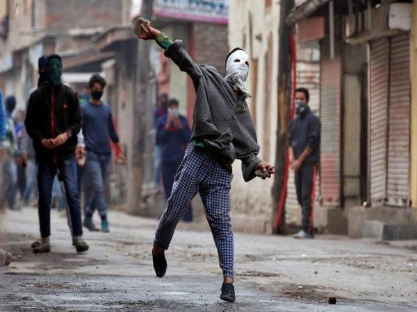 The Jammu and Kashmir police arrested 18 persons on stone pelting charges 