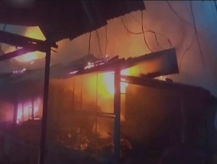 A fire broke out at Sambalpur's Golbazar Mandi