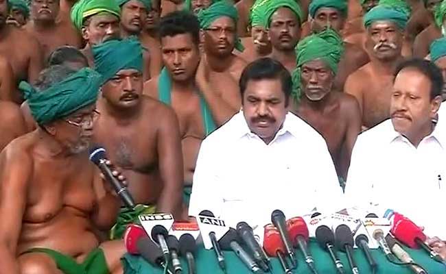 Tamil Nadu Chief Minister Palaniswami Meets Protesting Farmers In Delhi