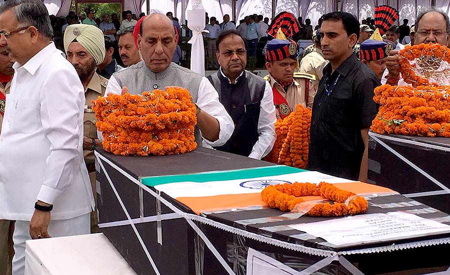 Rajnath attends wreath laying ceremony