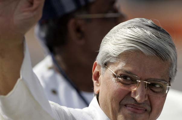 Eighteen opposition parties unanimously decide to appeal to Gopal Krishna Gandhi to be Opposition parties candidate for the post of vice-president. 