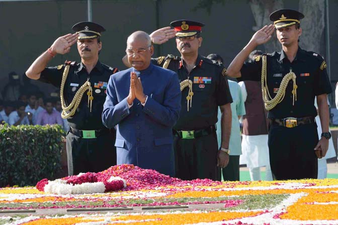 President Ram Nath Kovind pays floral tribute to the second Prime Minister of India Lt. Lal Bahadur Shastri