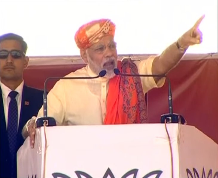 Prime Minister Narendra Modi addressing a gathering in  Lunawada
