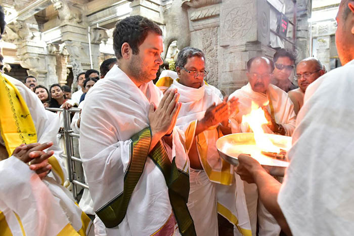 Congress President Rahul Gandhi visits Shringeri Sharadamba Temple in Karnataka