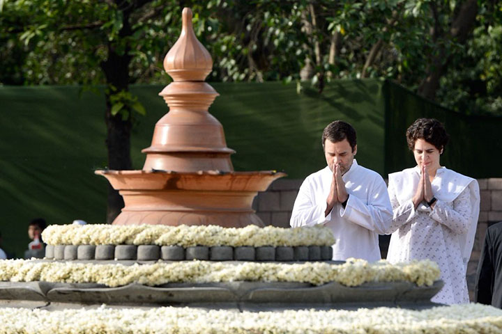 Rahul along with sister Priyanka Gandhi pays  homage to Rajiv Gandhi on death anniversary 