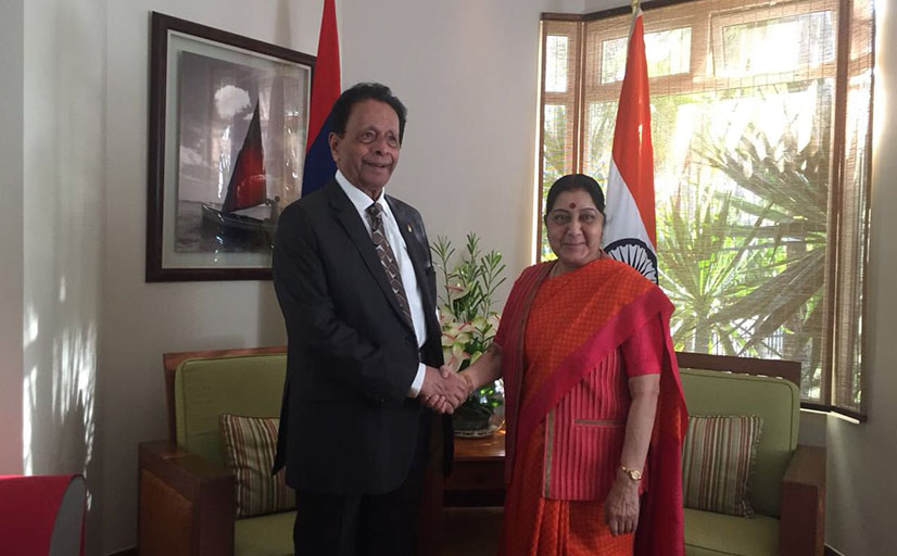 Sushma Swaraj with Minister Mentor of Mauritius Sir Anerood Jugnauth