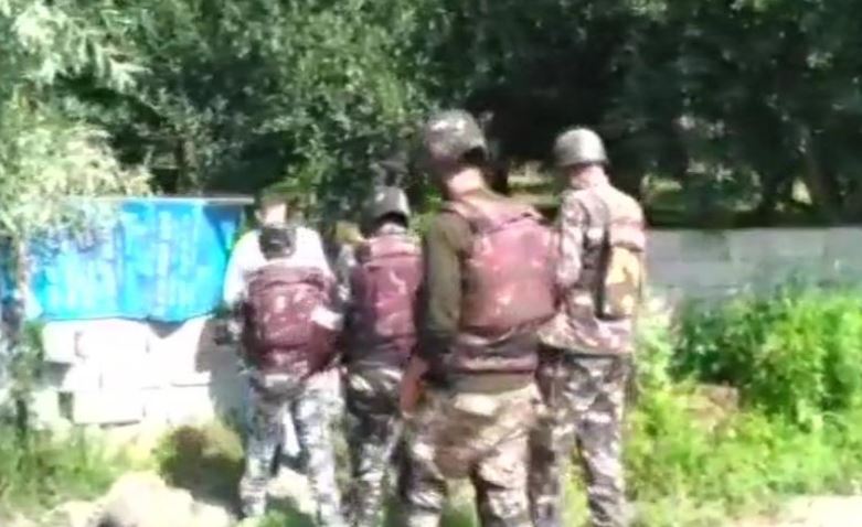Militants opened fire at a CRPF party at Gangoo in Pulwama district of south Kashmir