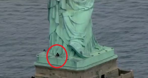 The woman who climbed up on the Statue of Liberty 