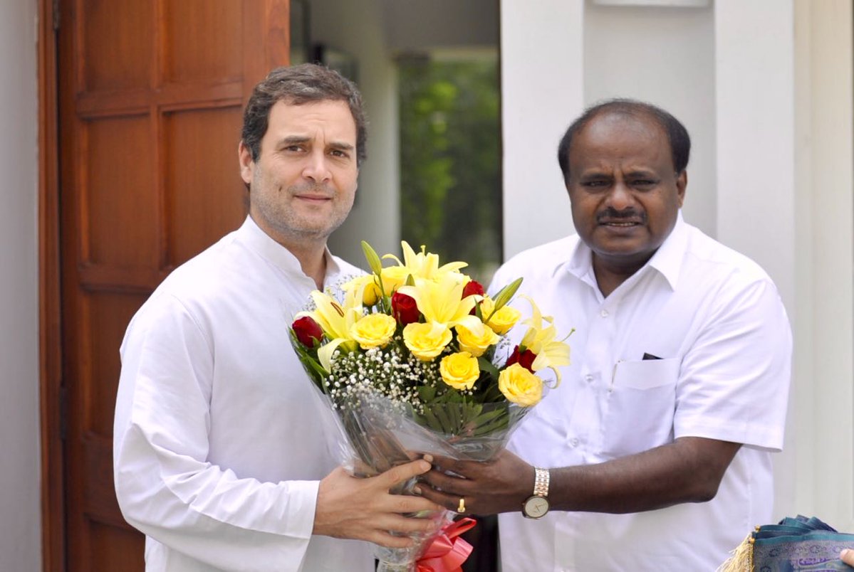 H D Kumaraswamy with Rahul Gandhi