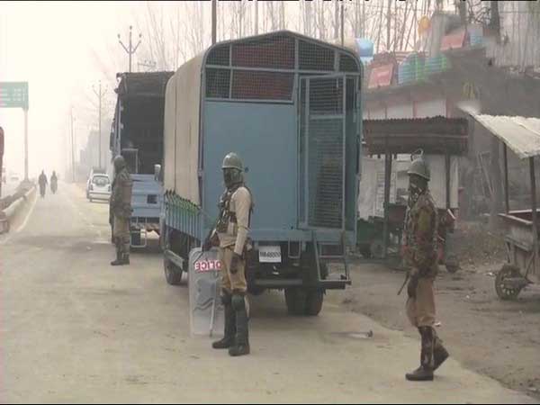 Security personnel deployed near the encounter site in Srinagar