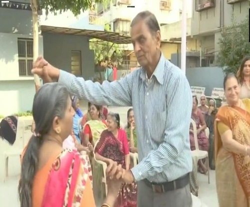 Youngsters celebrated Valentine's Day at an old age home