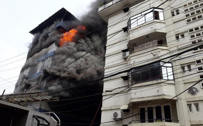 Fire breaks out at footwear godown in Kochi