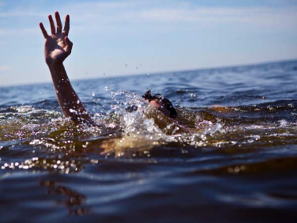 3 students drown in TN beach