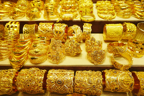 Gold prices rallied by Rs 100 to Rs 32,770 per 10 gram
