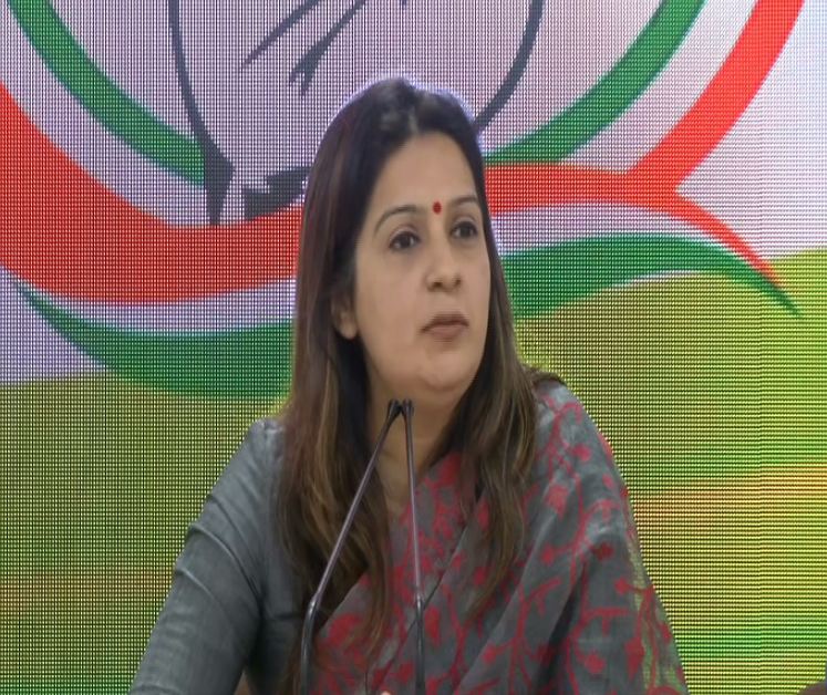 Congress spokesperson Priyanka Chaturvedi addressing media