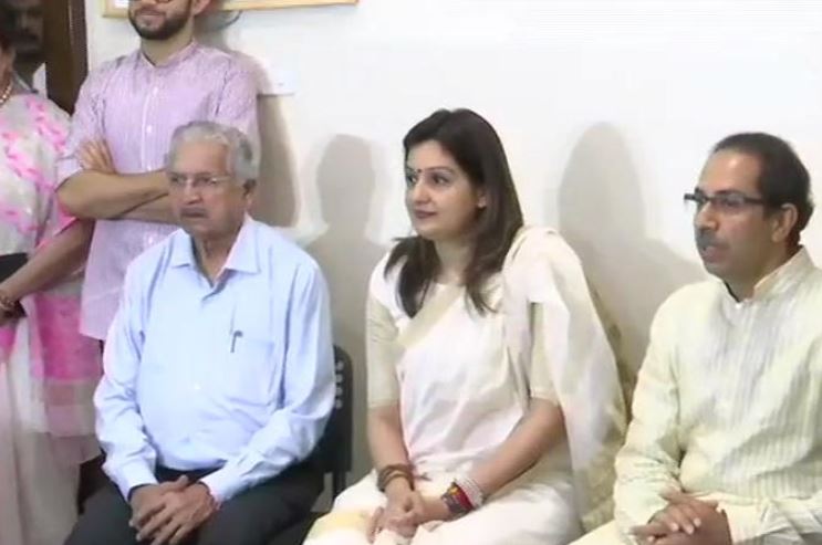 Priyanka Chaturvedi joins  Shiv Sena