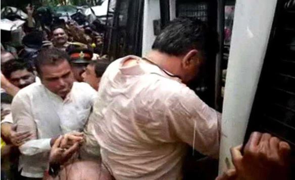Karnataka minister D K Shivakumar taken into custody by Mumbai police