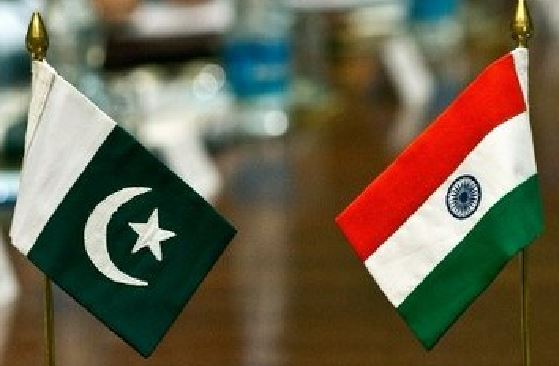 flags of india and pakistan