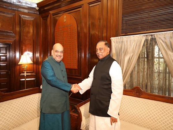 Home Minister Amit Shah with his Bangladeshi counterpart Asaduzzaman Khan