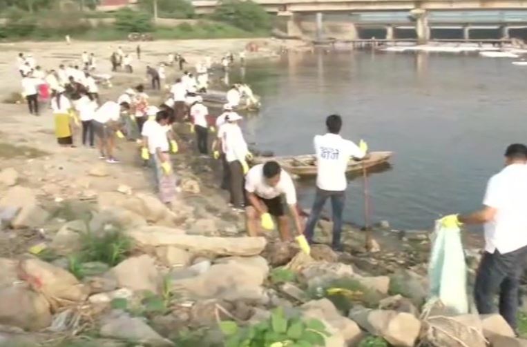 Cleanliness drive organised at Yamuna ghat