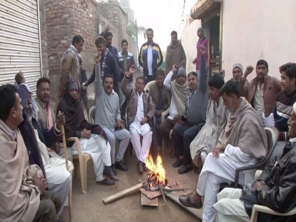 Pakistani Hindu refugees staying at Bhati Mines in Sanjay Nagar