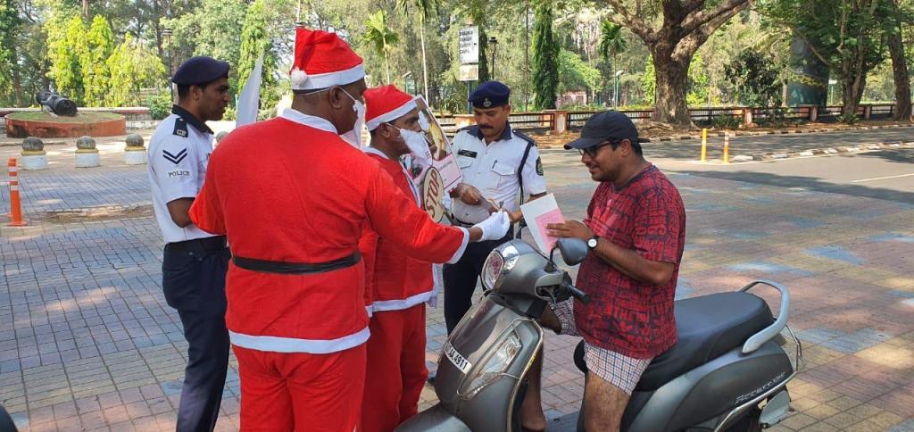 Goa: Traffic cops dressed as Santas educate motorists