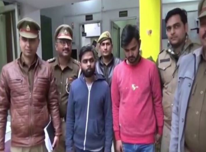 A security guard on Sunday foiled an attempt by unidentified persons to rob an ATM in Moradabad