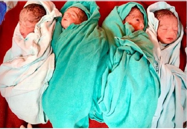 A 24-year-old woman gave birth toquadruplets babies