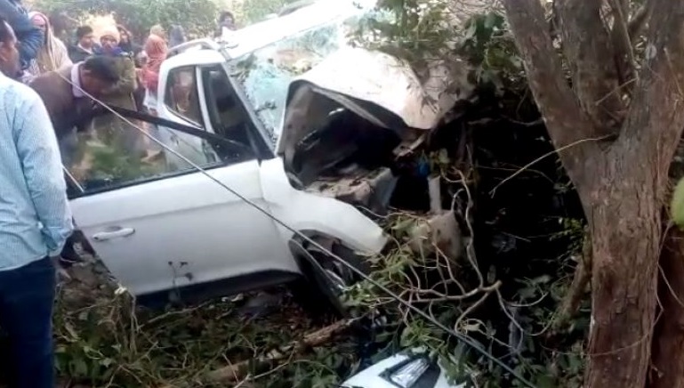3 dead after car rams into tree (Representational Image)