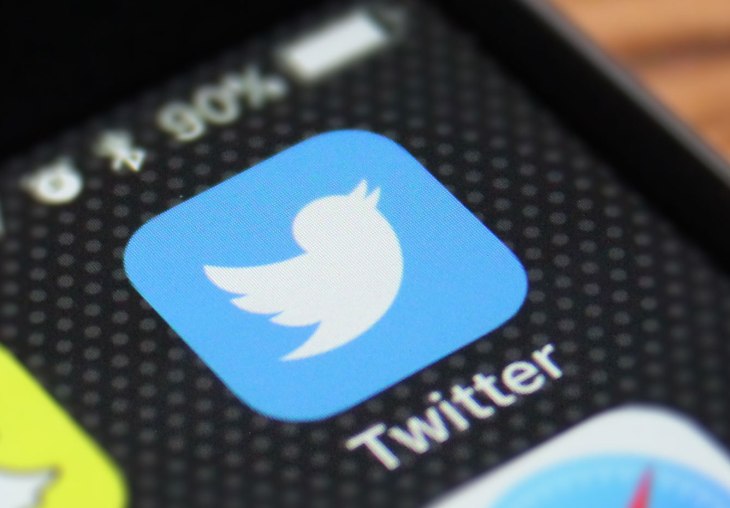 How to schedule a tweet natively on Twitter