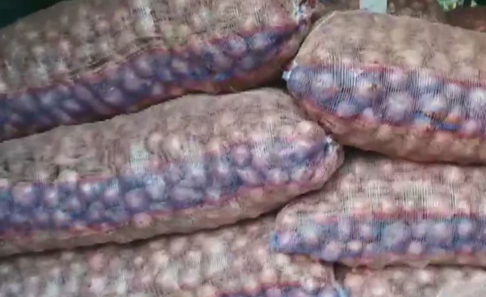 58 bags of onions worth Rs 2.35 lakhs