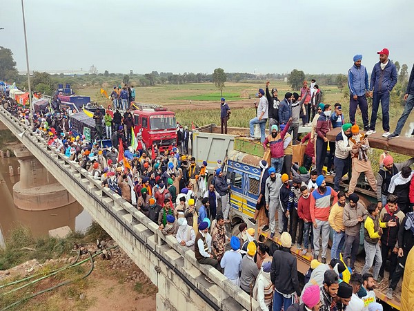 Farmers gathered at Shambhu border near Ambala on Thursday, to proceed to Delhi to stage a demonstration against the farm laws.