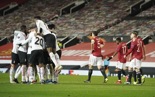 Milan draws 1-1 at Man United