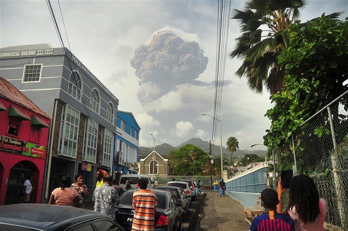Volcano erupts in southern Caribbean