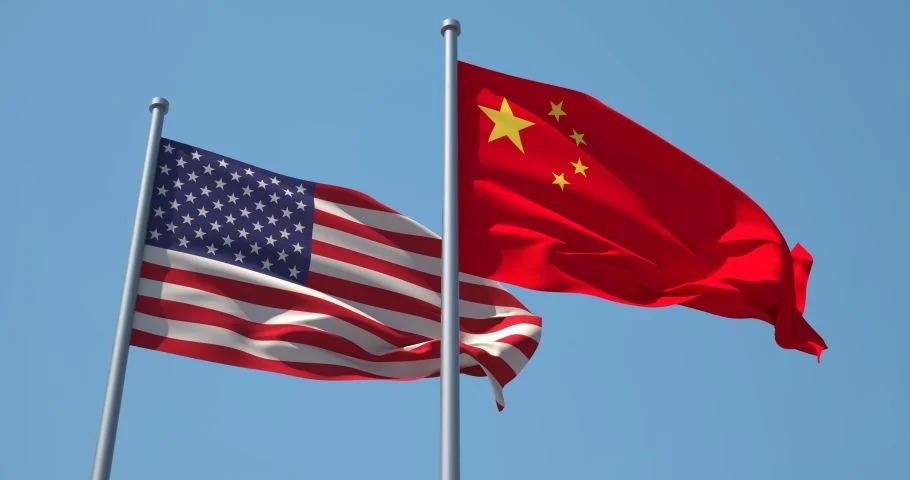 China and USA flags