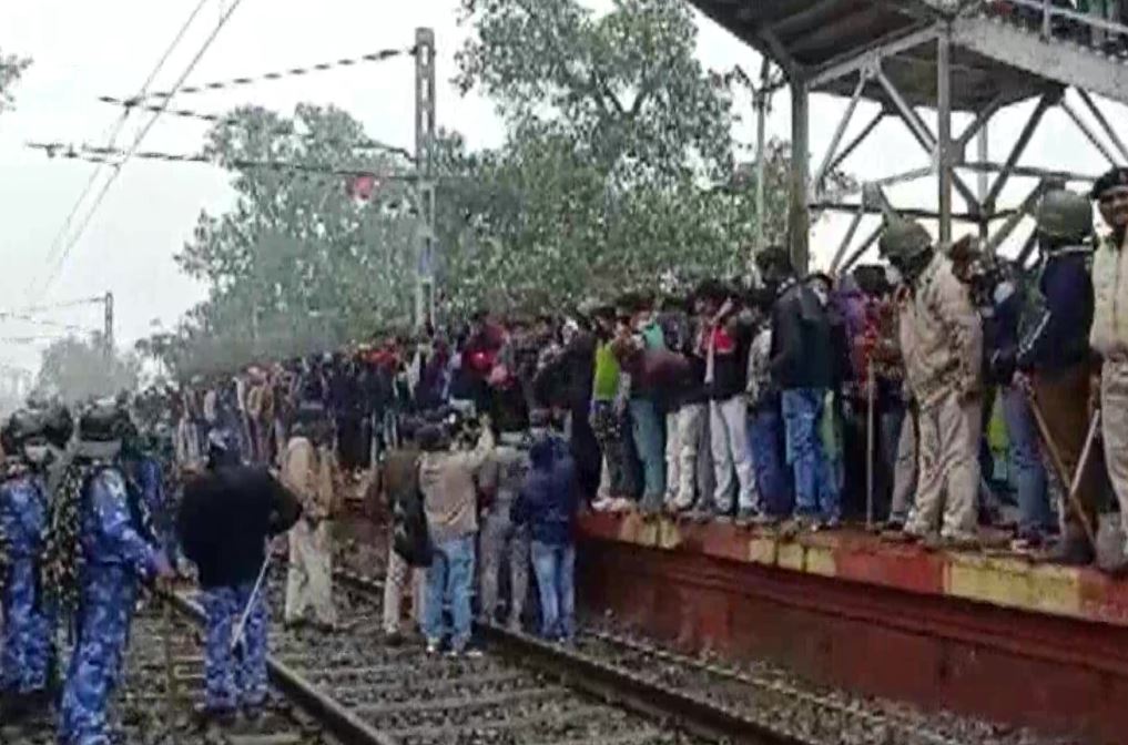 Visual from the protest on Bihar Sharif railway station