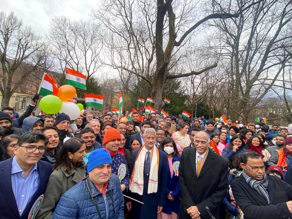 Jaishankar shares 'national mood' with Indian community in Munich