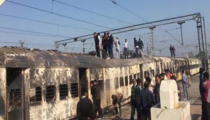 Fire break out in passenger train near Meerut