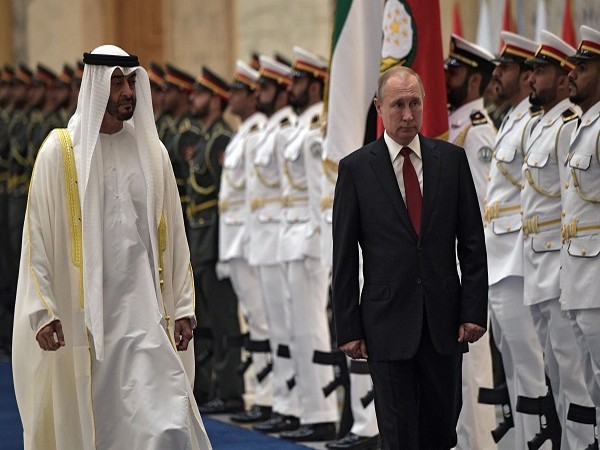 Russian President Vladimir Putin and Abu Dhabi Crown Prince Mohamed bin Zayed al-Nahyan in Abu Dhabi, October 15, 2019. (PC: Reuters)