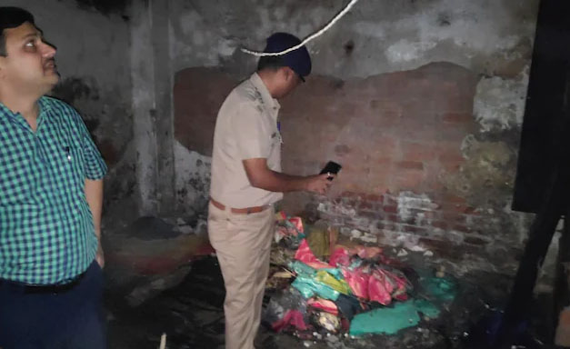 Fire breaks out at the Sari workshop in the Varanasi