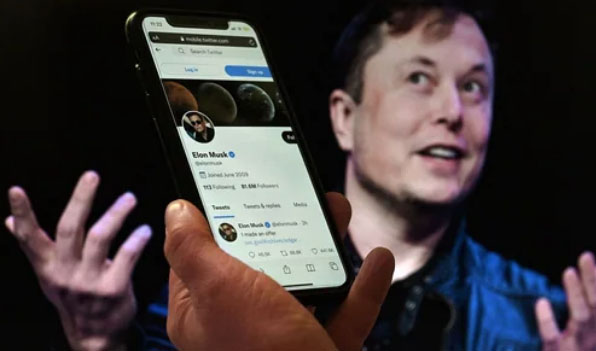 Elon Musk takes Twitter and announced to charge fee for commercial, government users (File Photo)