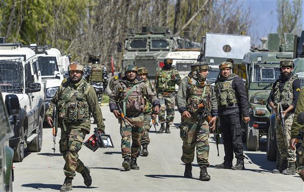 Militants shot at and injured a policeman in Pulwama district (File Photo)