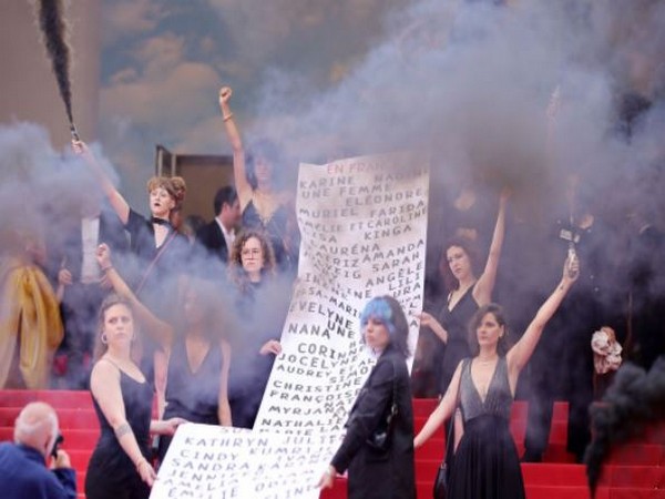 Protesters at Cannes red carpet