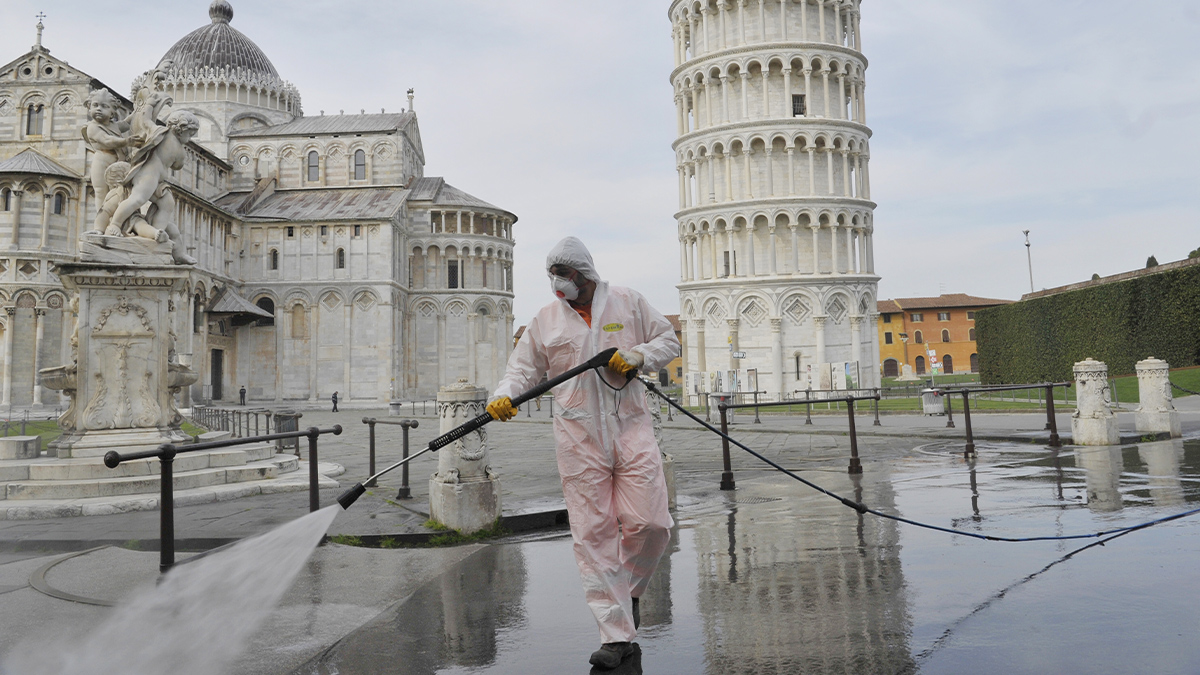 Italy tightens COVID health protocols as pandemic indicators worsen (File Photo)