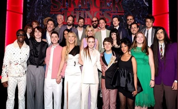 Stranger Things 4' cast