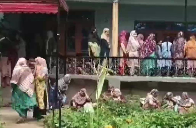 Kashmiri Pandit shot dead in terror attack in Shopian