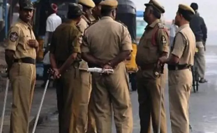 Patna police at the incident spot